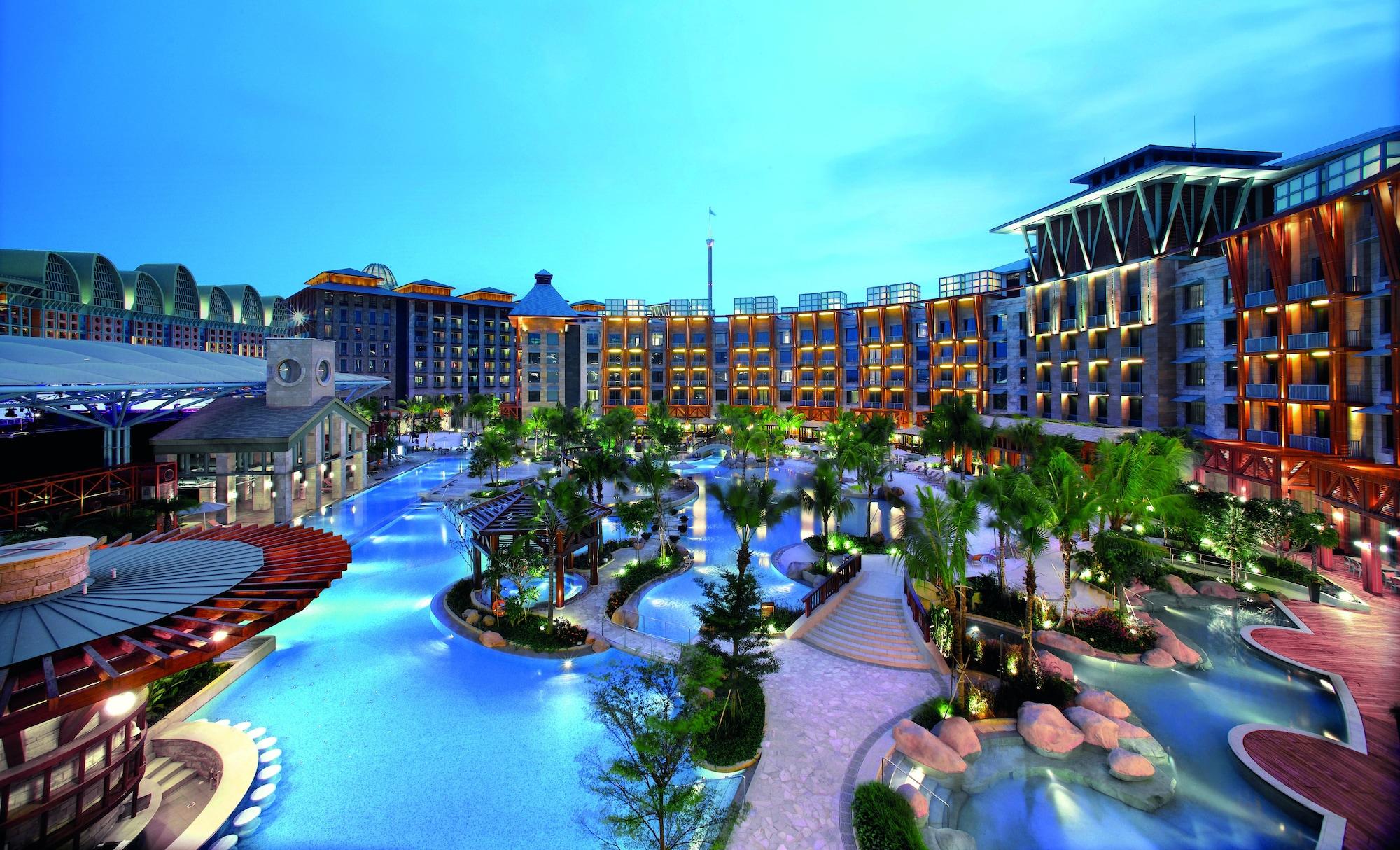 Resorts World Sentosa - Hotel Singapore Exterior photo The Royal Paradise Hotel and Spa